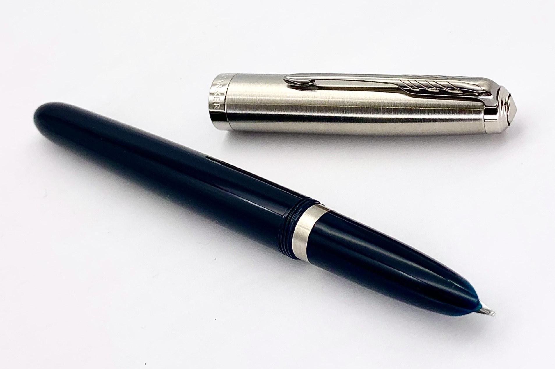 Parker51MidnightBlueChromeTrimFPSteelNib_e